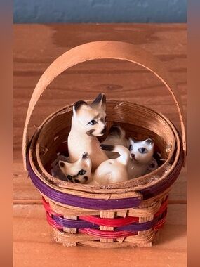 Vintage Hagen Renaker Siamese Cat Figurines Set of 3 Miniatures in Basket